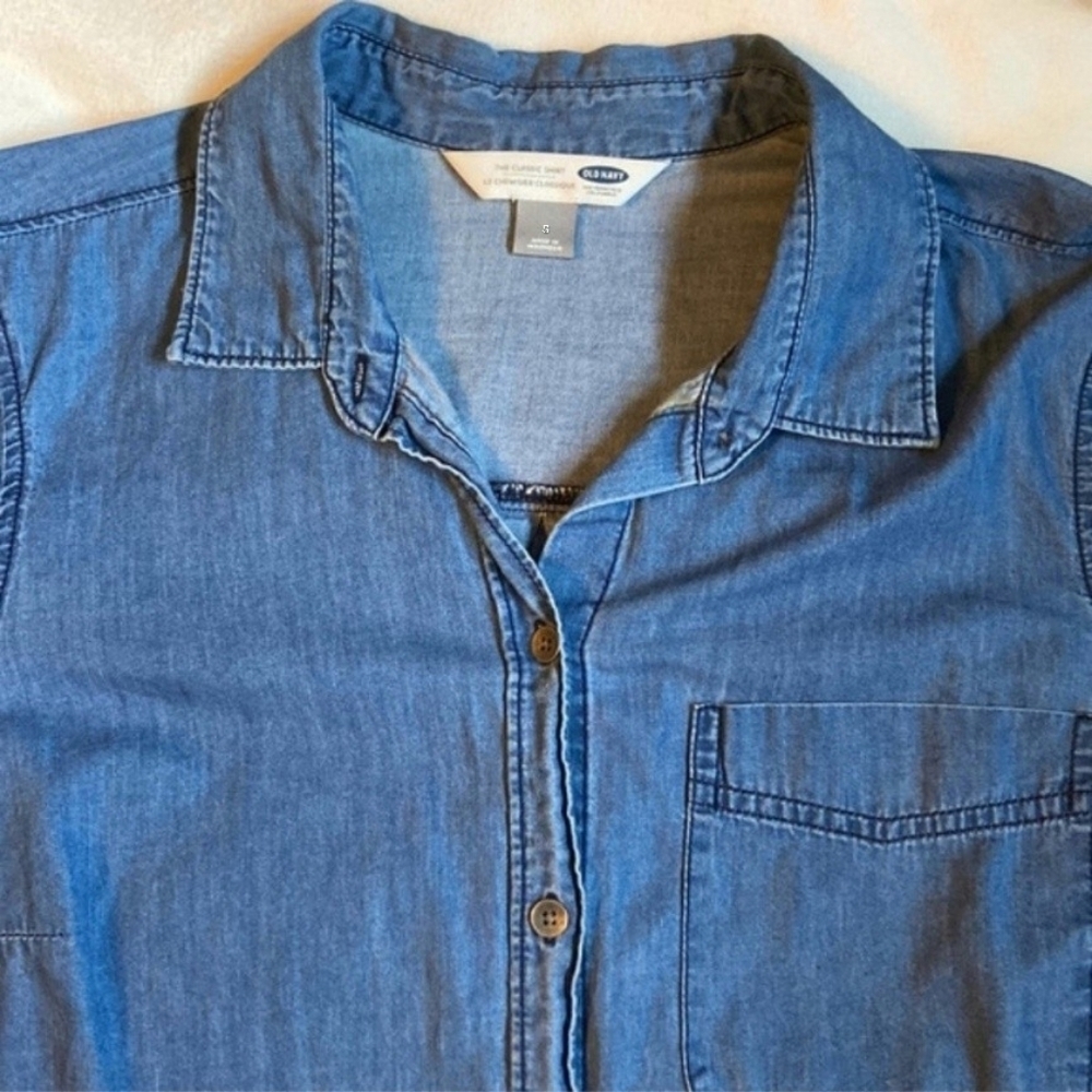Old Navy The Classic Shirt Button Up - Picture 3 of 4